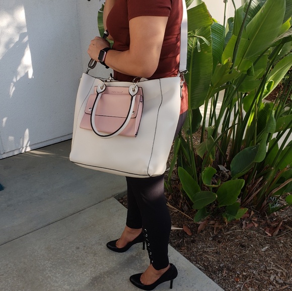 TESSA VEGAN LEATHER LARGE TOTE BAG - Picture 7 of 7